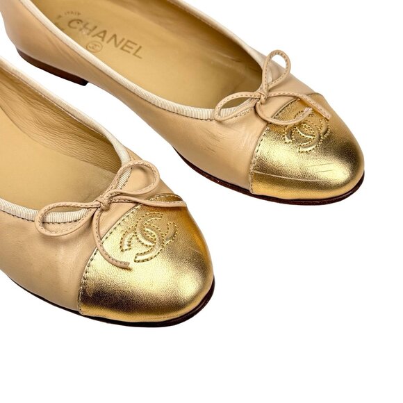 Chanel CC Bow Ballet Flats SZ 38 Beige Leather Gold Cap Toe Luxury Designer - Picture 9 of 15